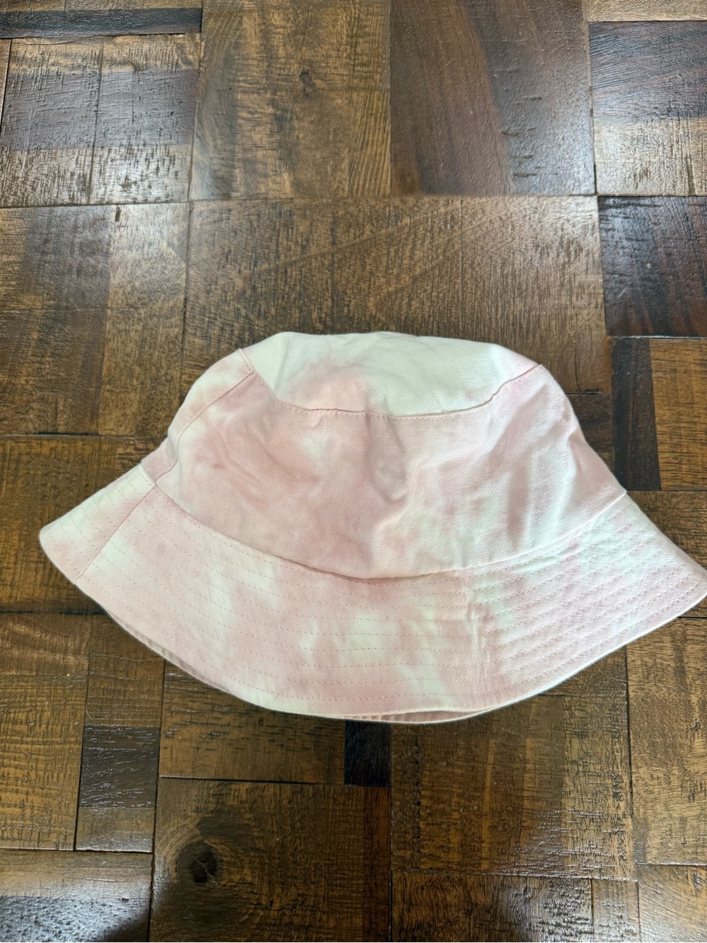 Vince Camuto Dusty Pink Bucket Hat with Cream Lining